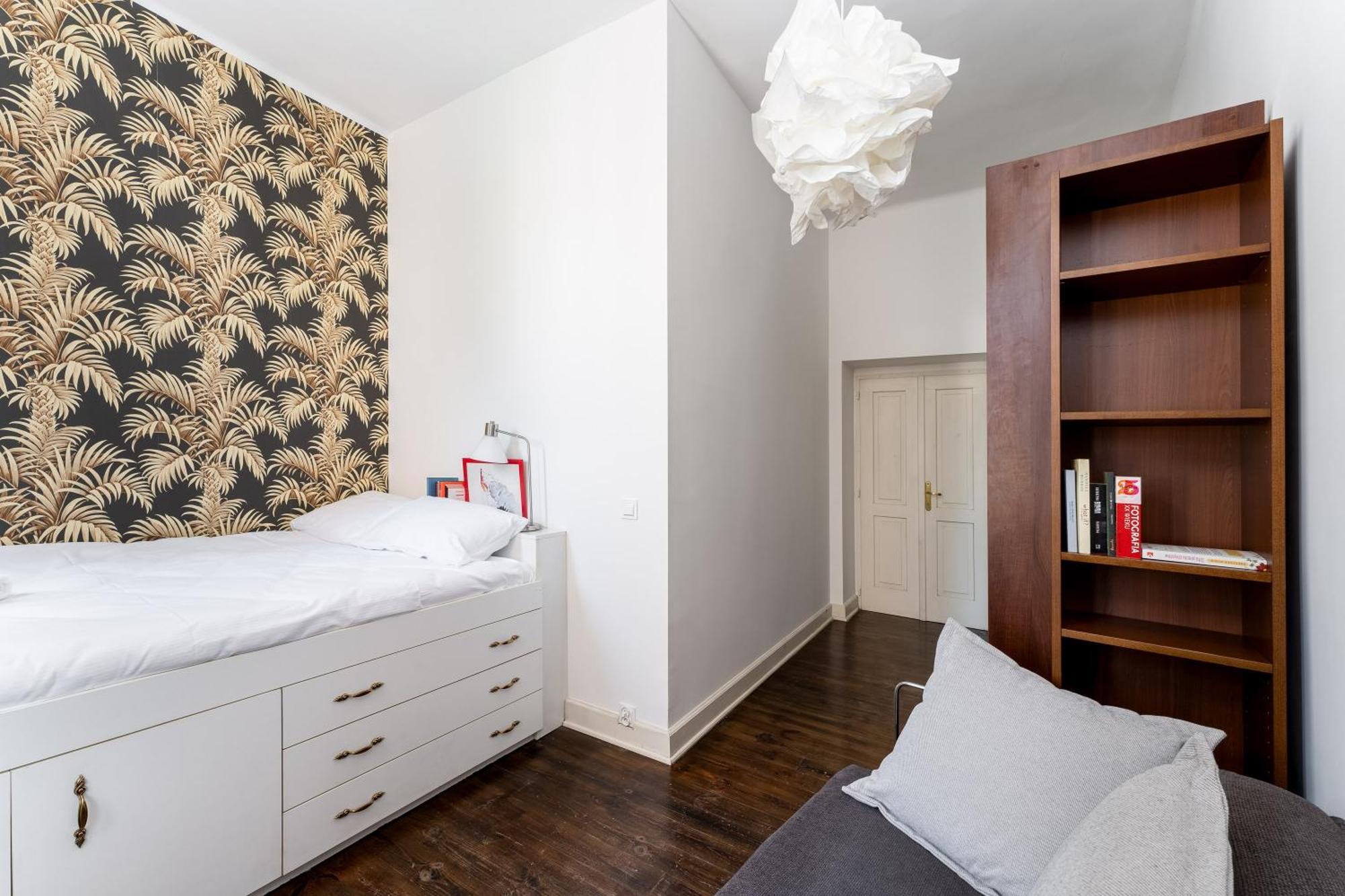 Old Town Spacious Apartment Краков Экстерьер фото