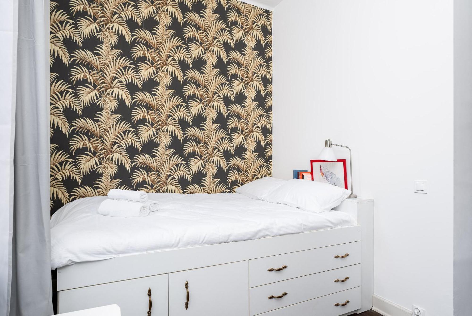 Old Town Spacious Apartment Краков Экстерьер фото
