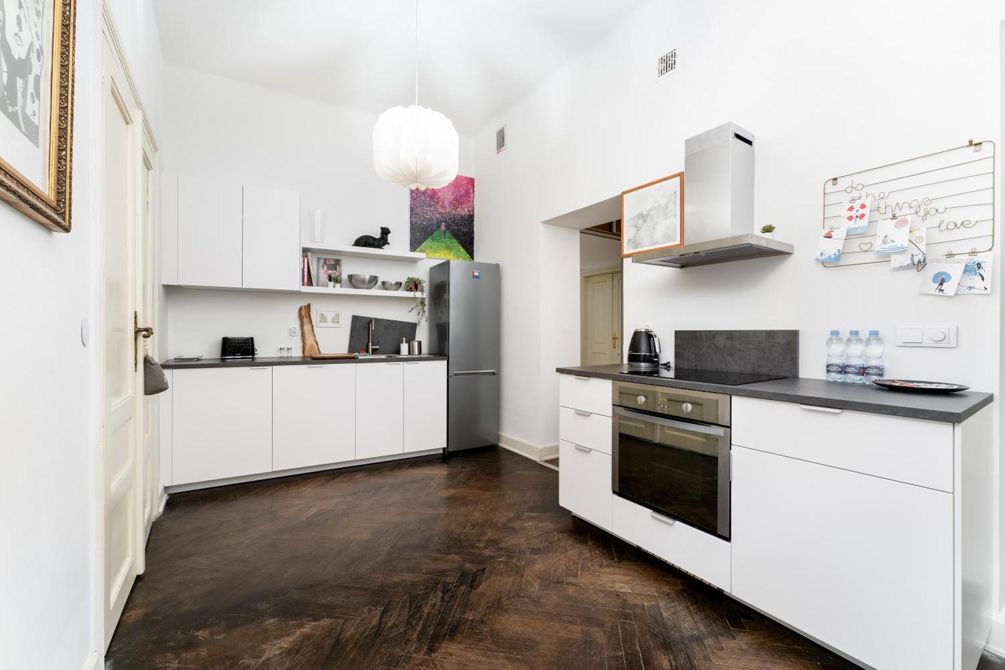Old Town Spacious Apartment Краков Экстерьер фото
