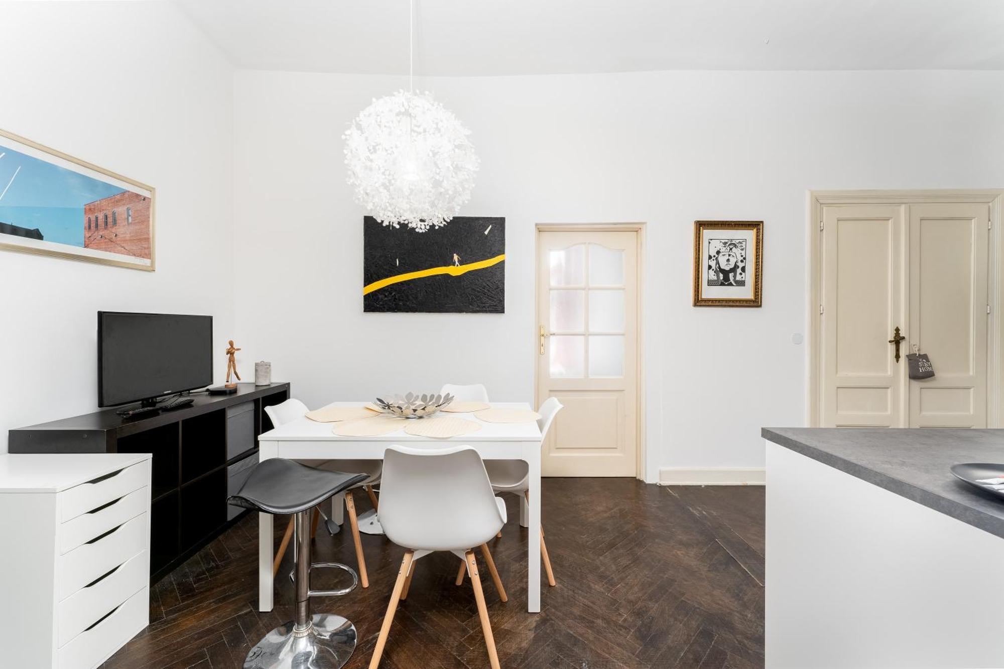 Old Town Spacious Apartment Краков Экстерьер фото
