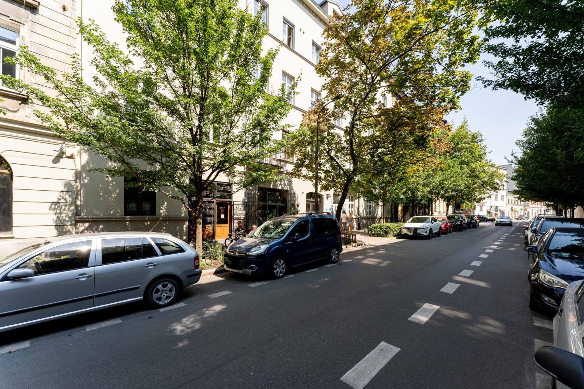Old Town Spacious Apartment Краков Экстерьер фото