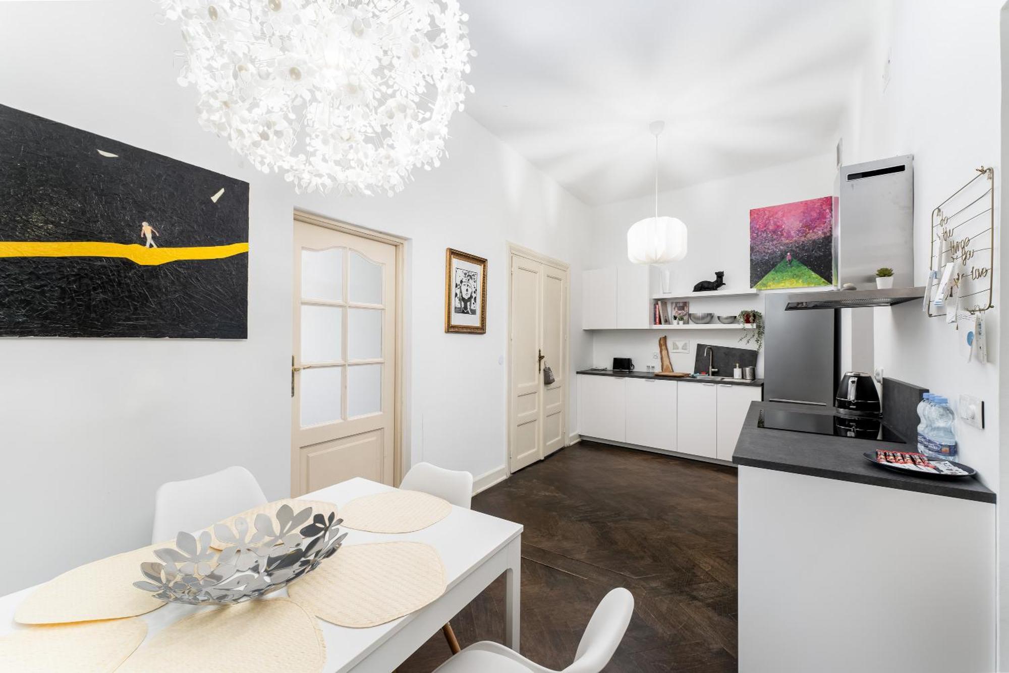 Old Town Spacious Apartment Краков Экстерьер фото