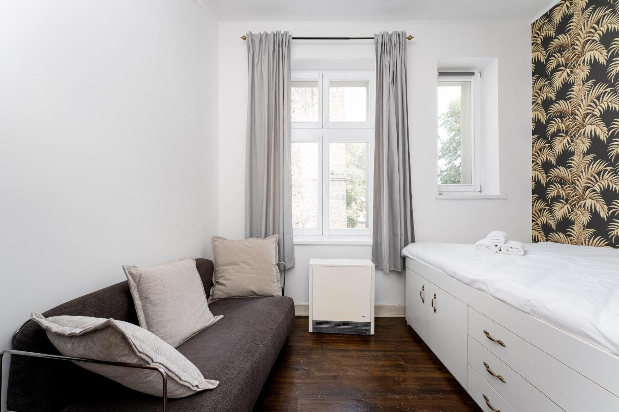 Old Town Spacious Apartment Краков Экстерьер фото